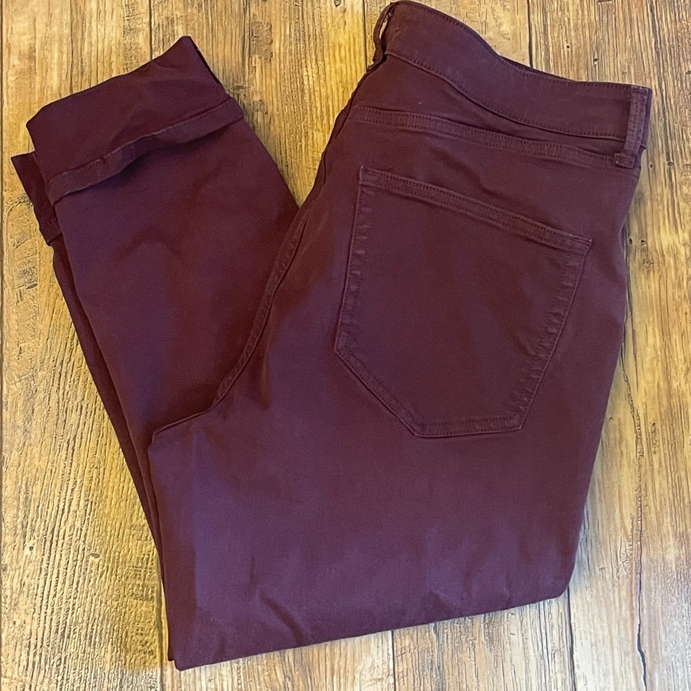 Warp + Weft Sz 16W JFK New York Capris